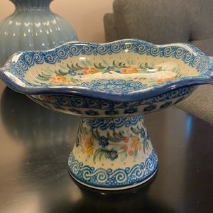 4.75” tall x 8” wide footed Unikat Polish Pottery wavy edged dish. Like new!